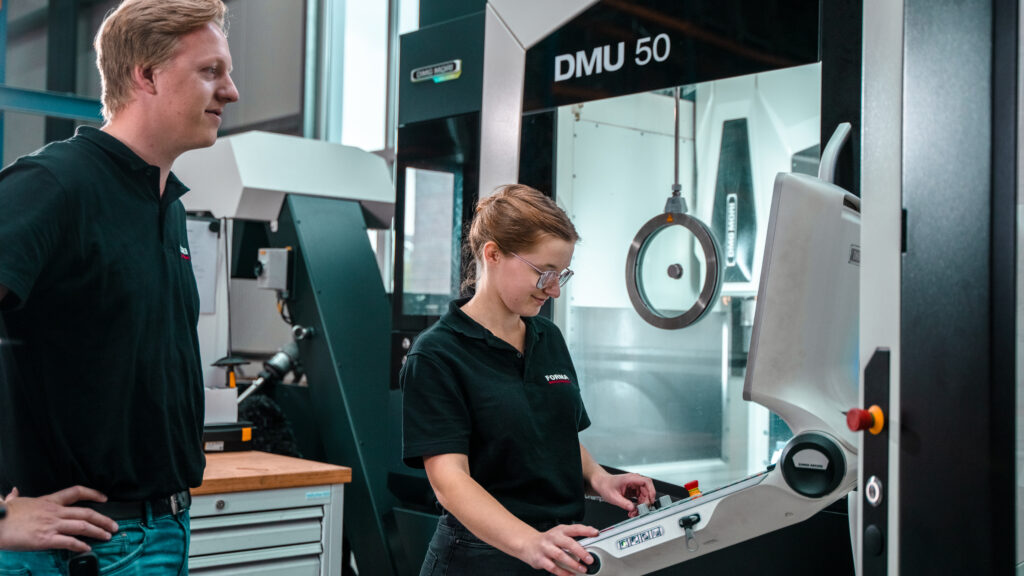 DMG DMU50 Bearbeitungszentrum bei Forma Maschinenbau